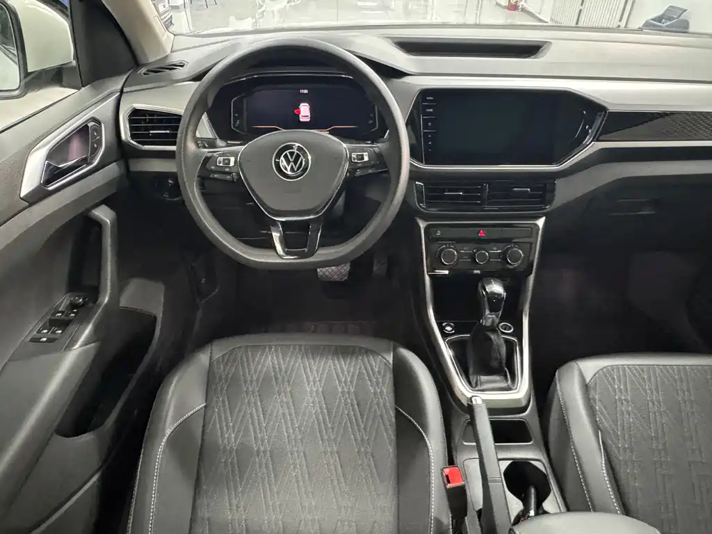 Volkswagen T-Cross 2023 — фото 10