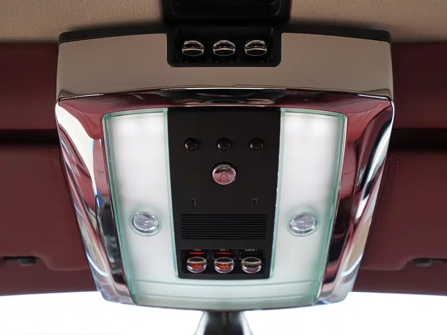 Rolls-Royce Phantom 2012 — фото 13