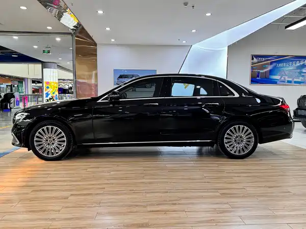 Mercedes-Benz E-Class 2023