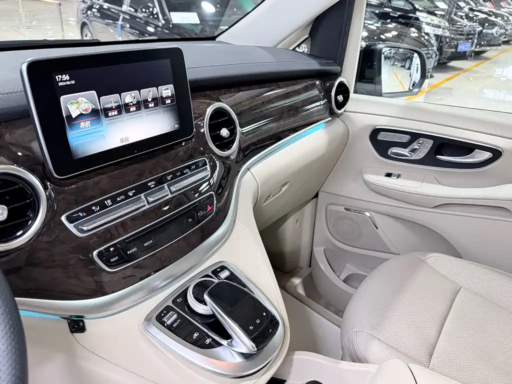 Mercedes-Benz V-Class 2016