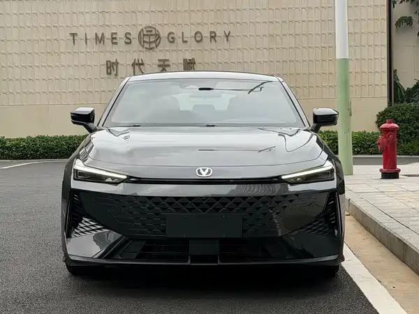 Changan UNI-V 2025
