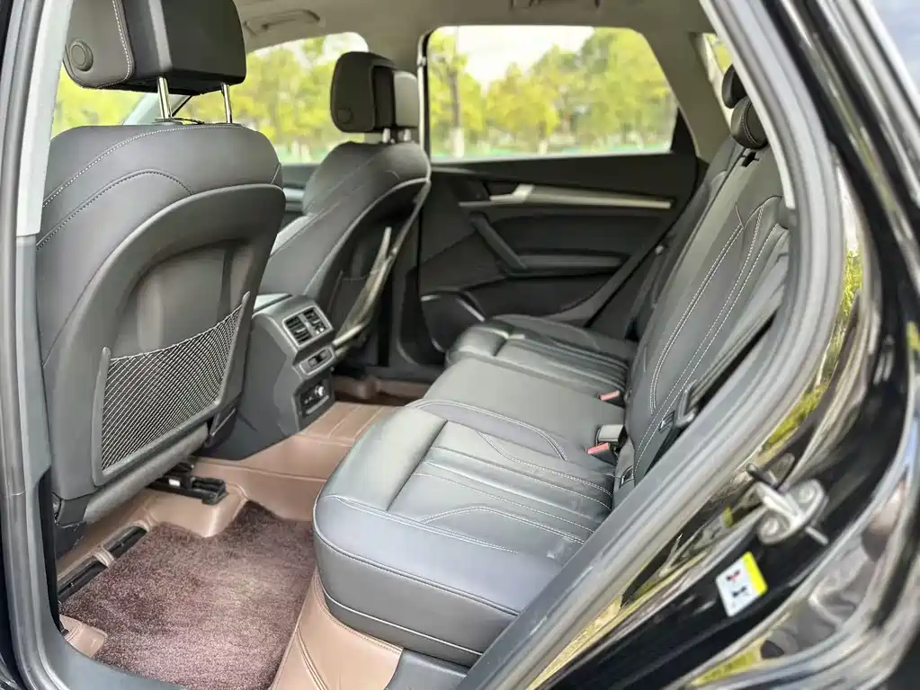 Audi Q5L 2022 — фото 10