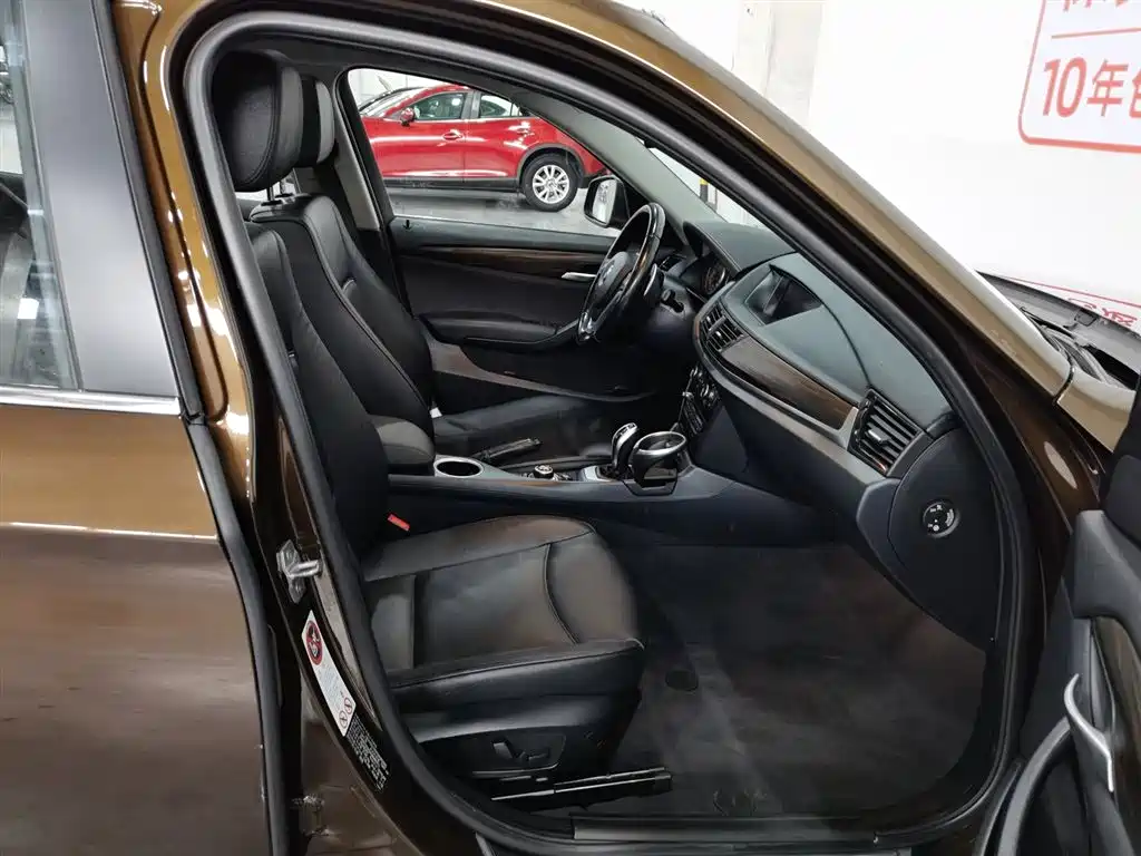 BMW X1 2015 — фото 23