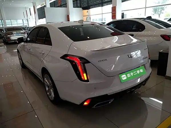Cadillac CT4 2023