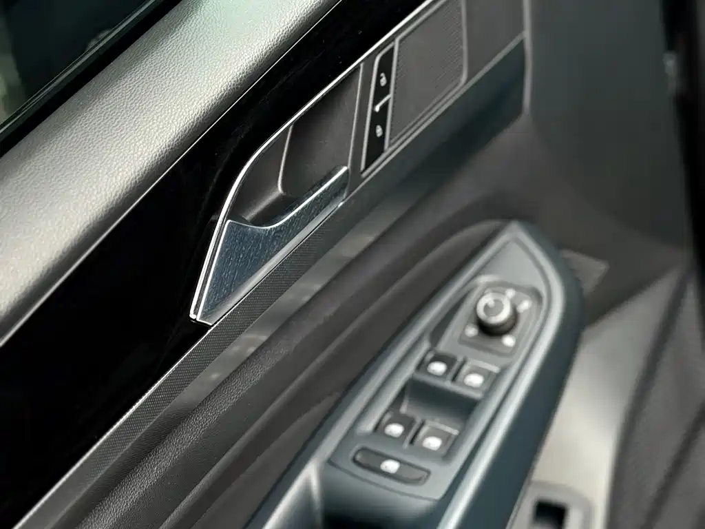 Volkswagen Passat 2022 — фото 9