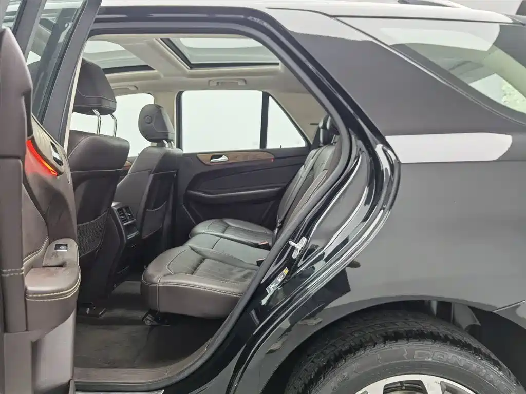 Mercedes-Benz GLE 2015 — фото 15