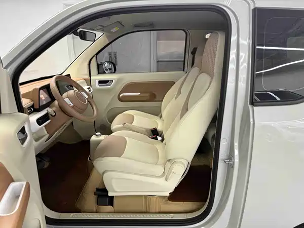 Wuling Hongguang MINIEV 2025