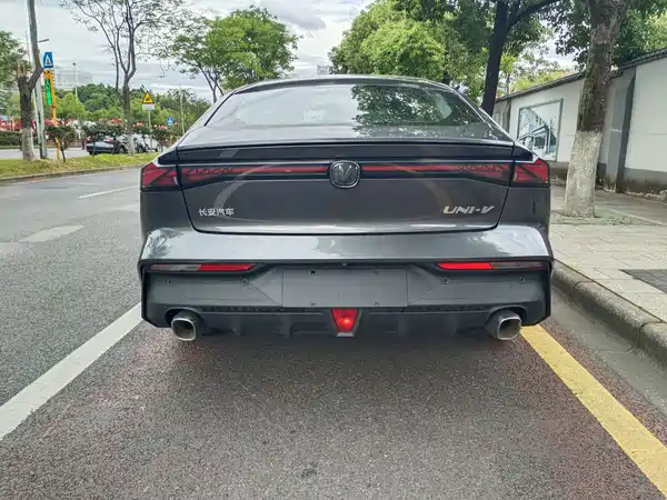 Changan UNI-V 2022