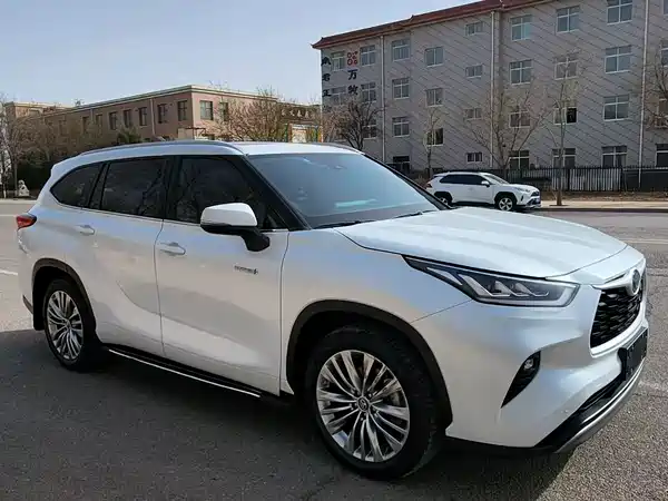 Toyota Highlander 2022