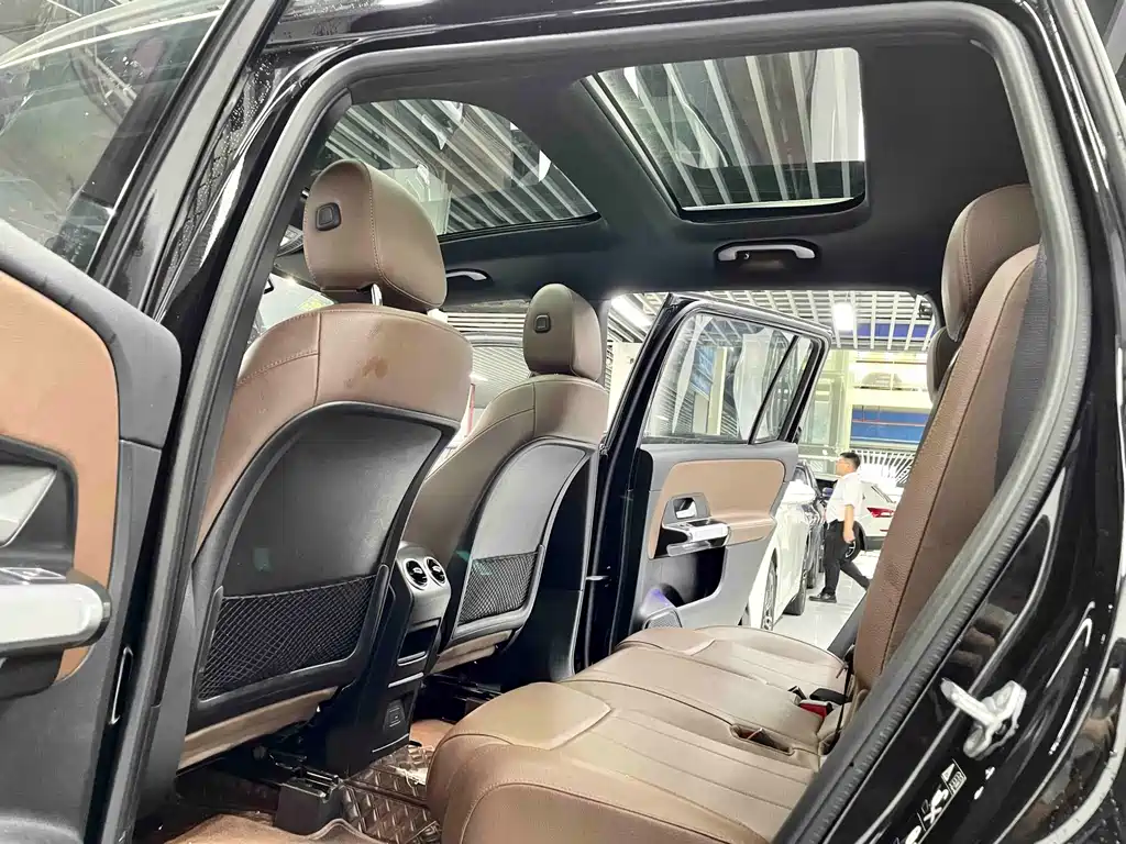 Mercedes-Benz GLB 2023