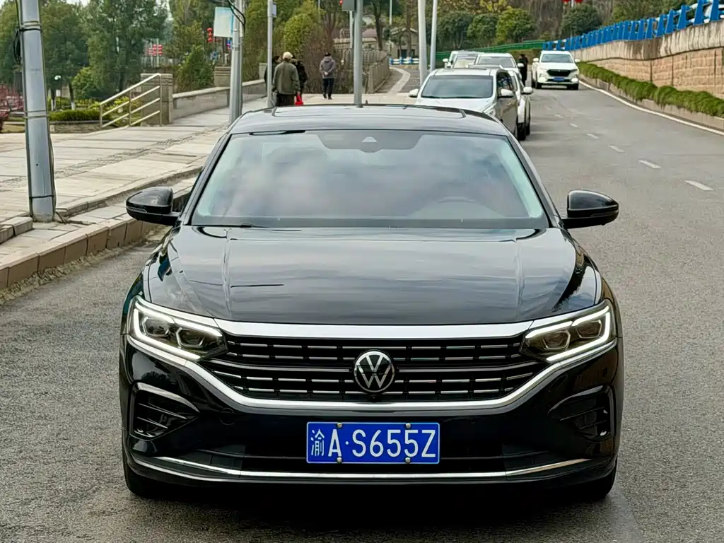 Volkswagen Passat 2022 — фото 3