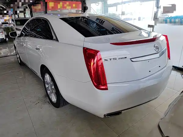 Cadillac XTS 2016