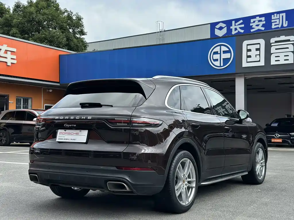 Porsche Cayenne 2019 — фото 18