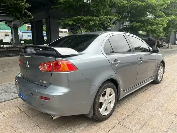 Mitsubishi Lancer EX 2010