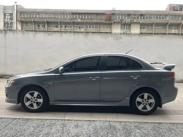 Mitsubishi Lancer EX 2010