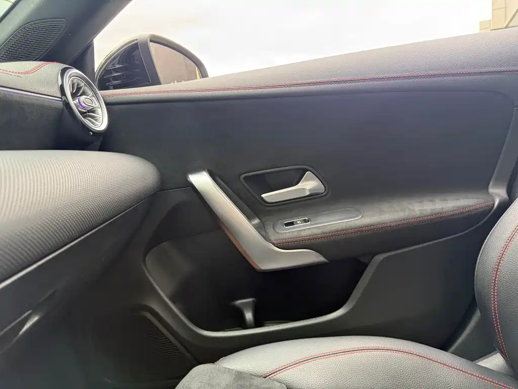 Mercedes-Benz CLA 2021 — фото 27
