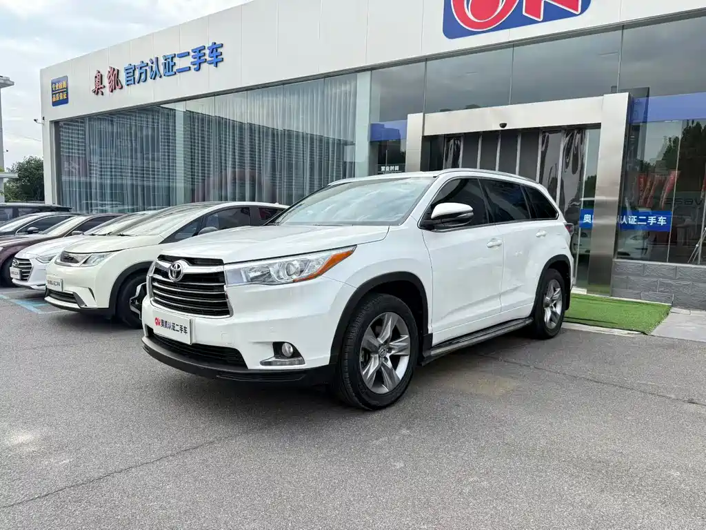 Toyota Highlander 2016 — фото 1