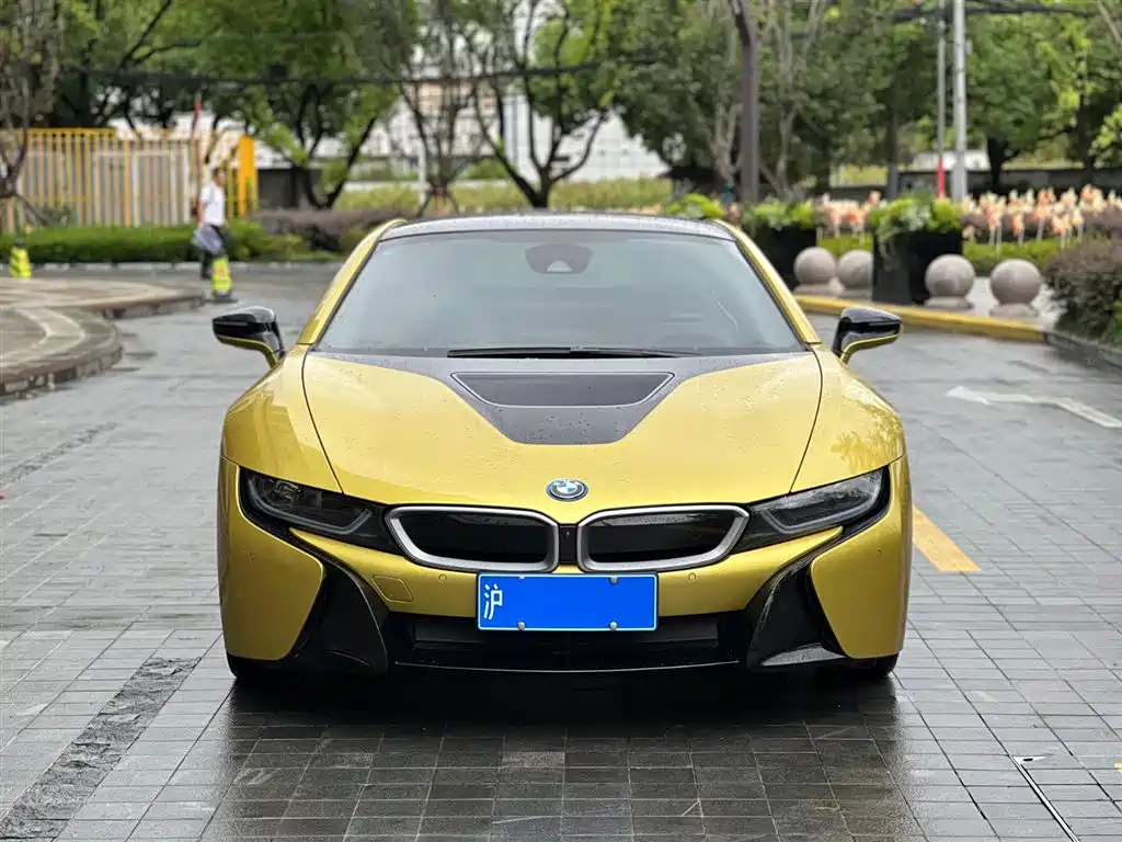 BMW i8 2019 — фото 2