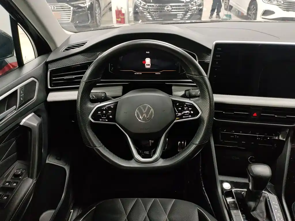 Volkswagen Tiguan L 2023