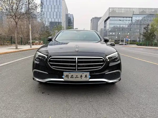Mercedes-Benz E-Class 2022