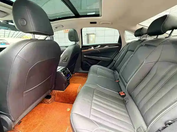 Volkswagen Passat 2022
