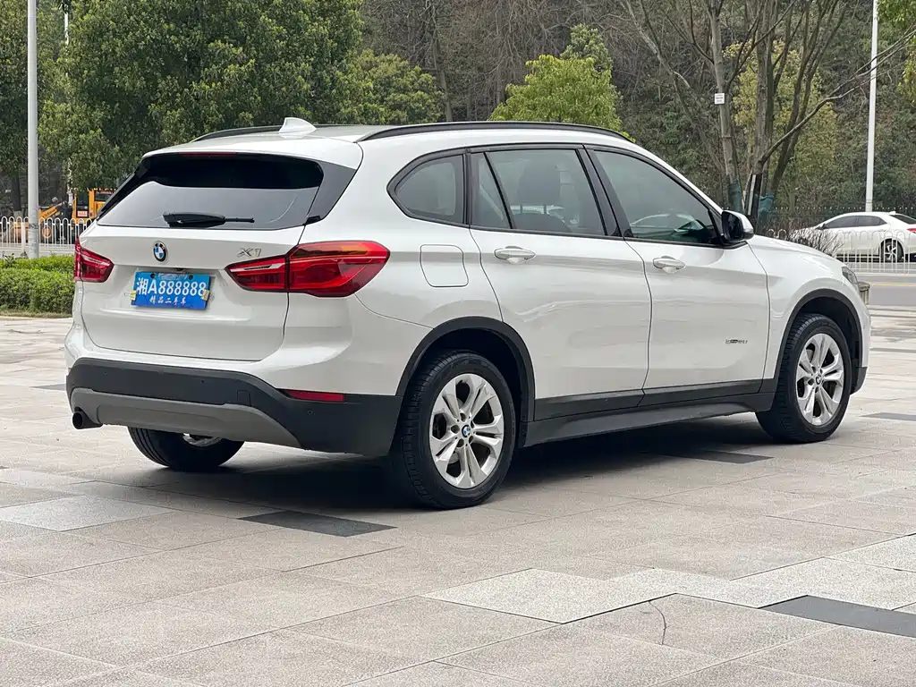 BMW X1 2017 — фото 4