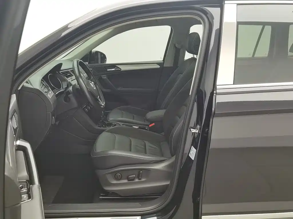 Volkswagen Tiguan L 2020 — фото 10