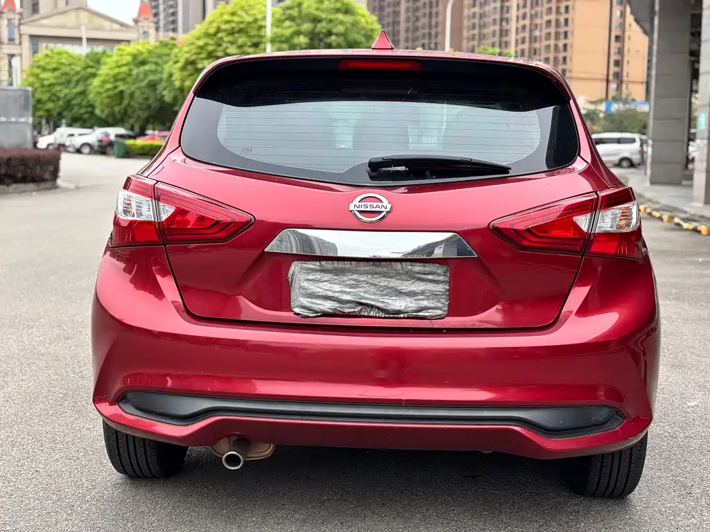 Nissan Tiida 2018 — фото 4