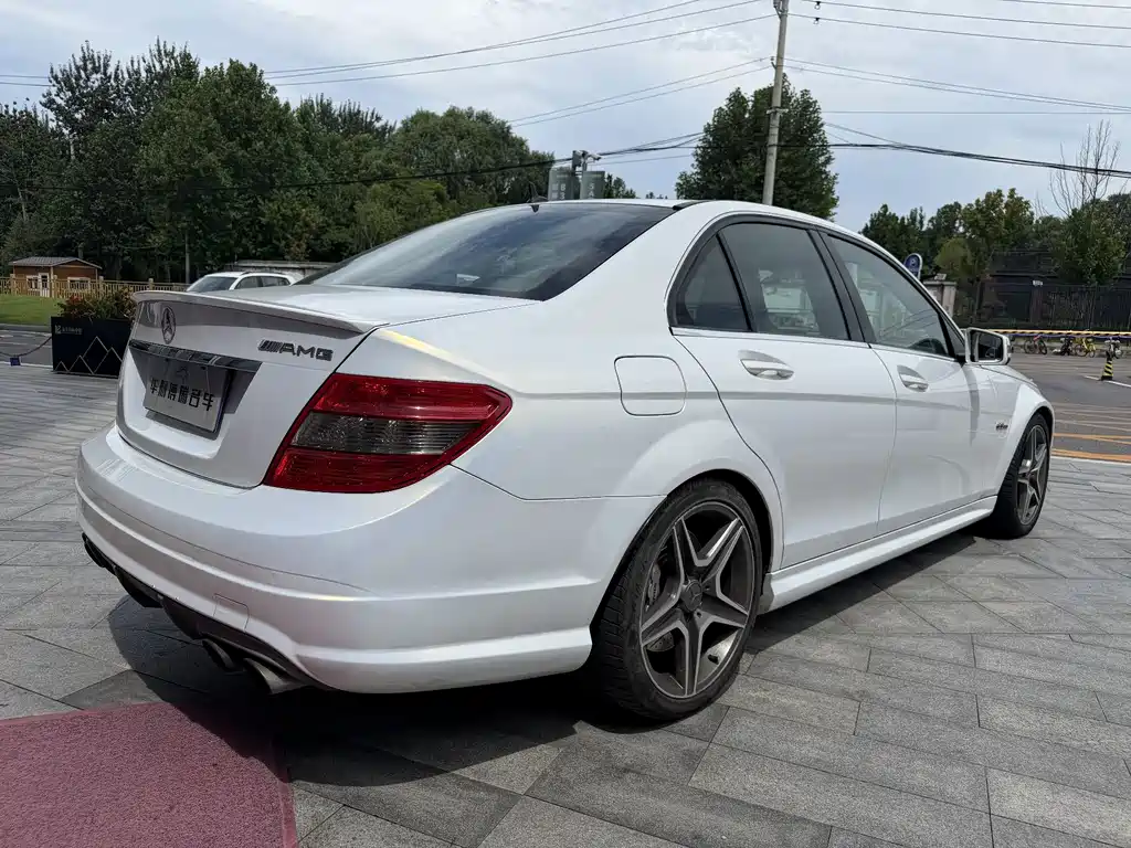Mercedes-Benz C-Class AMG 2010 — фото 14