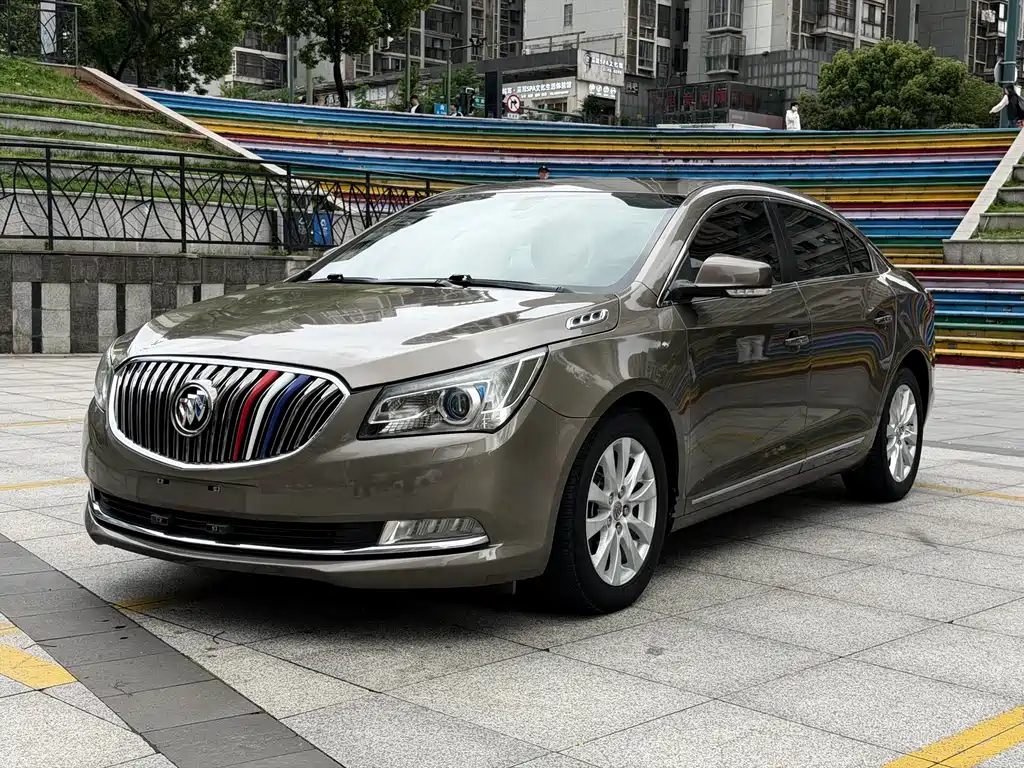 Buick LaCrosse 2016 — фото 1