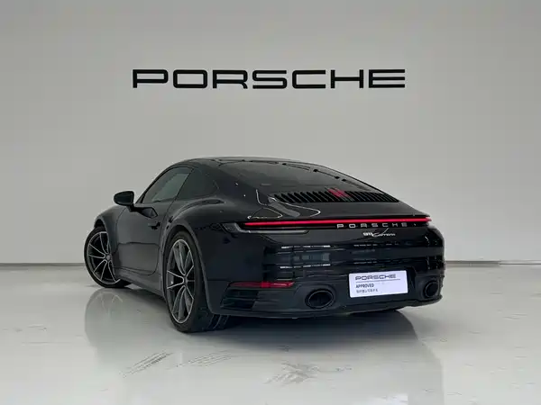 Porsche 911 2023