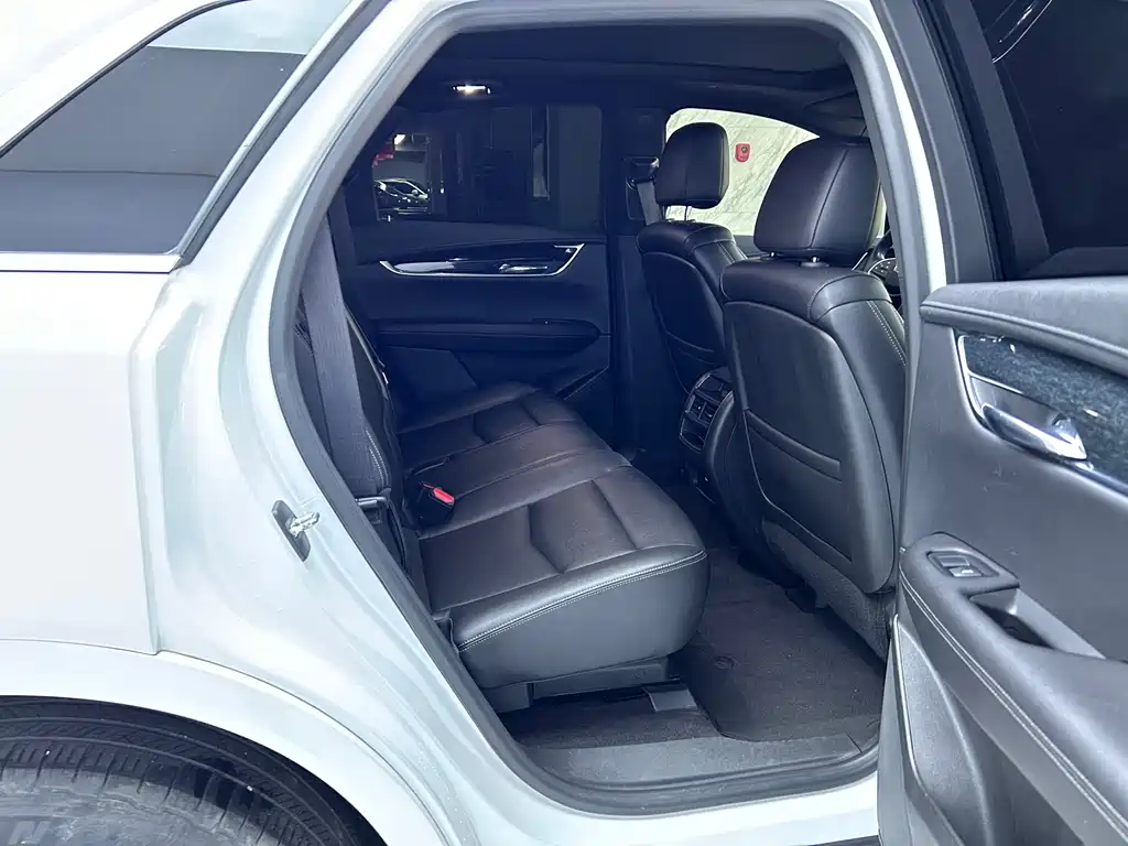 Cadillac XT5 2021 — фото 11