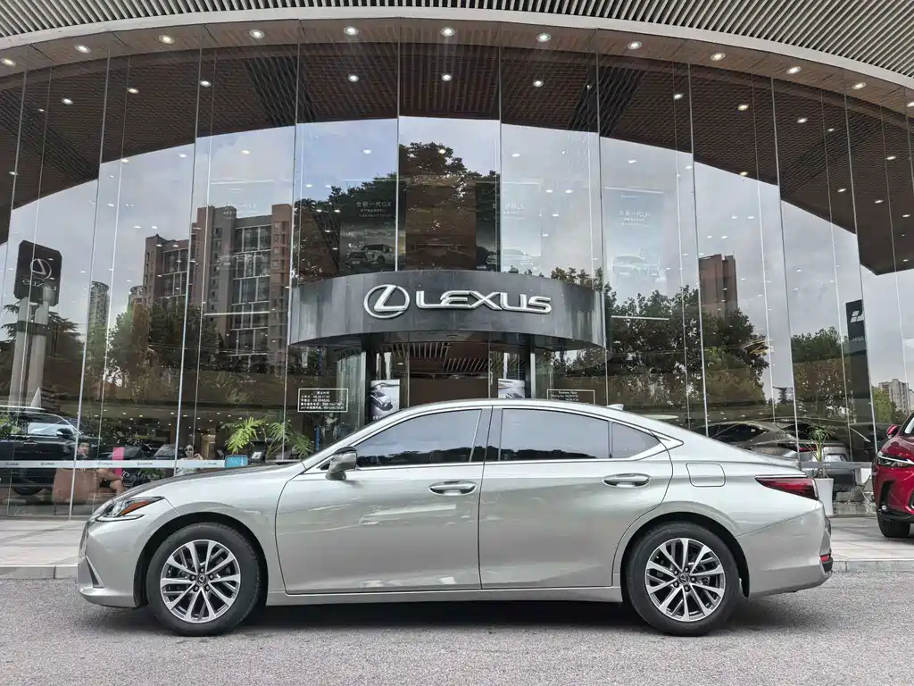 Lexus ES 2024 — фото 5