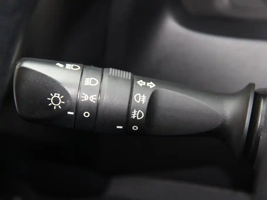 Toyota Corolla 2019 — фото 20