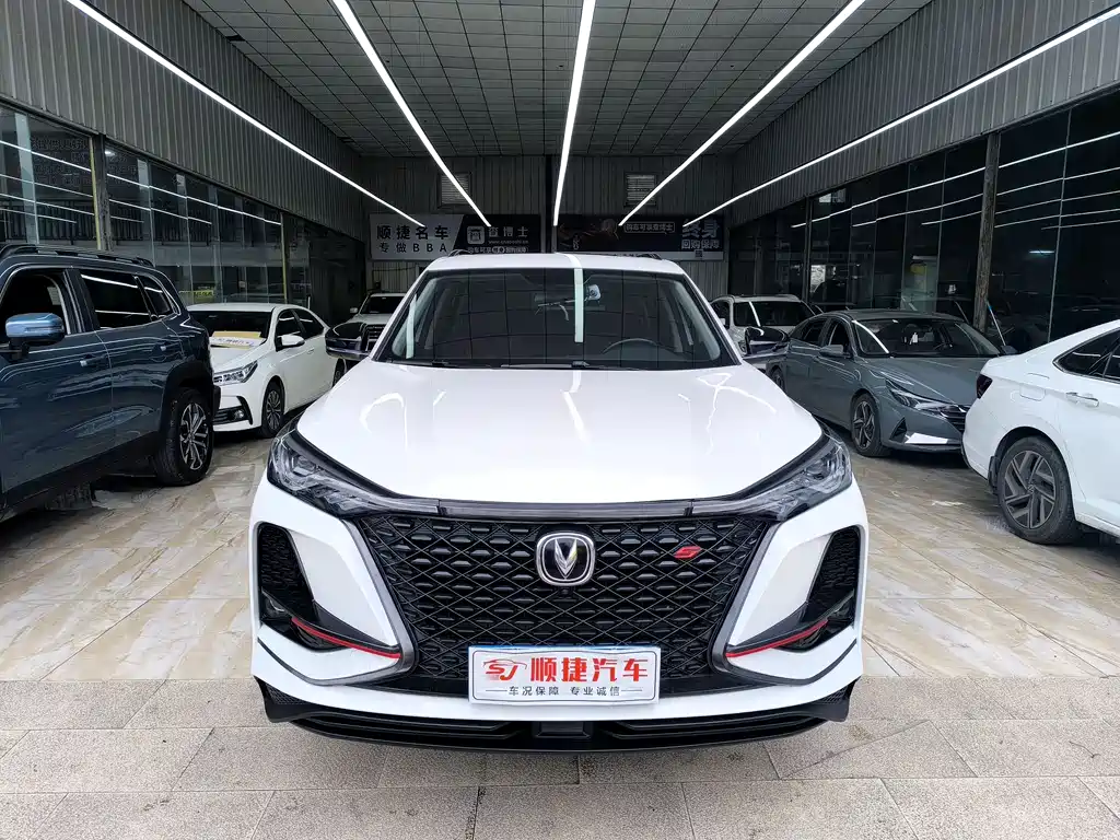 Changan CS75 PLUS 2021 — фото 2