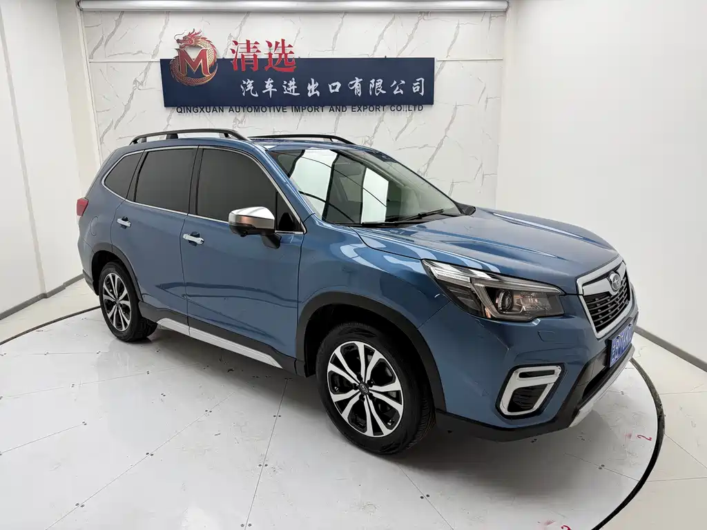 Subaru Forester 2022 — фото 3