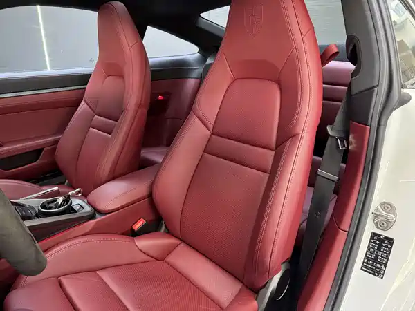Porsche 911 2023