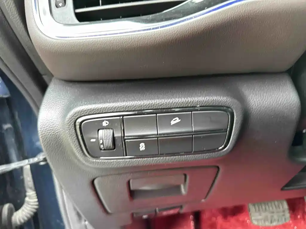 GAC Motor Trumpchi M6 2019 — фото 24