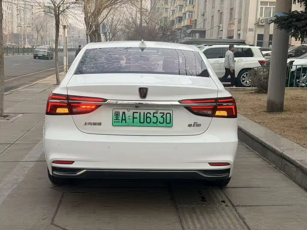 Roewe i6 New Energy 2019 — фото 5