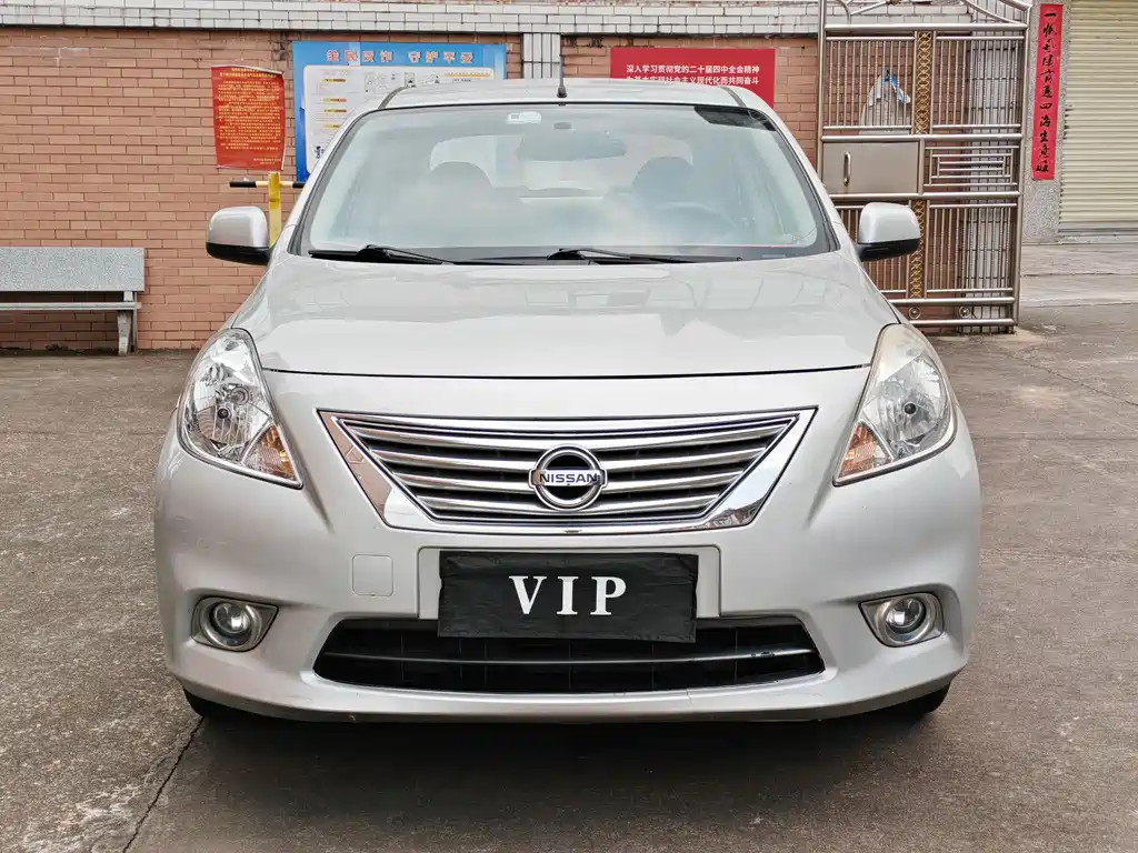 Nissan Sunny 2012 — фото 2