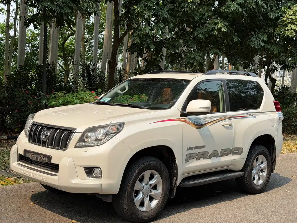 Toyota Prado 2015 — фото 1