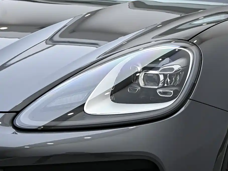 Porsche Cayenne Hybrid 2023 — фото 10