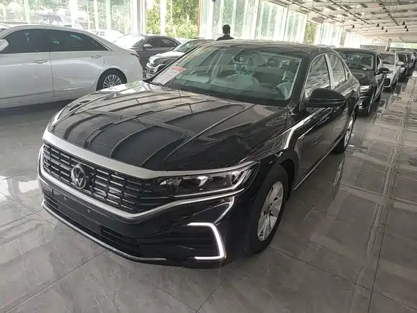 Volkswagen Passat Plug-In Hybrid 2026