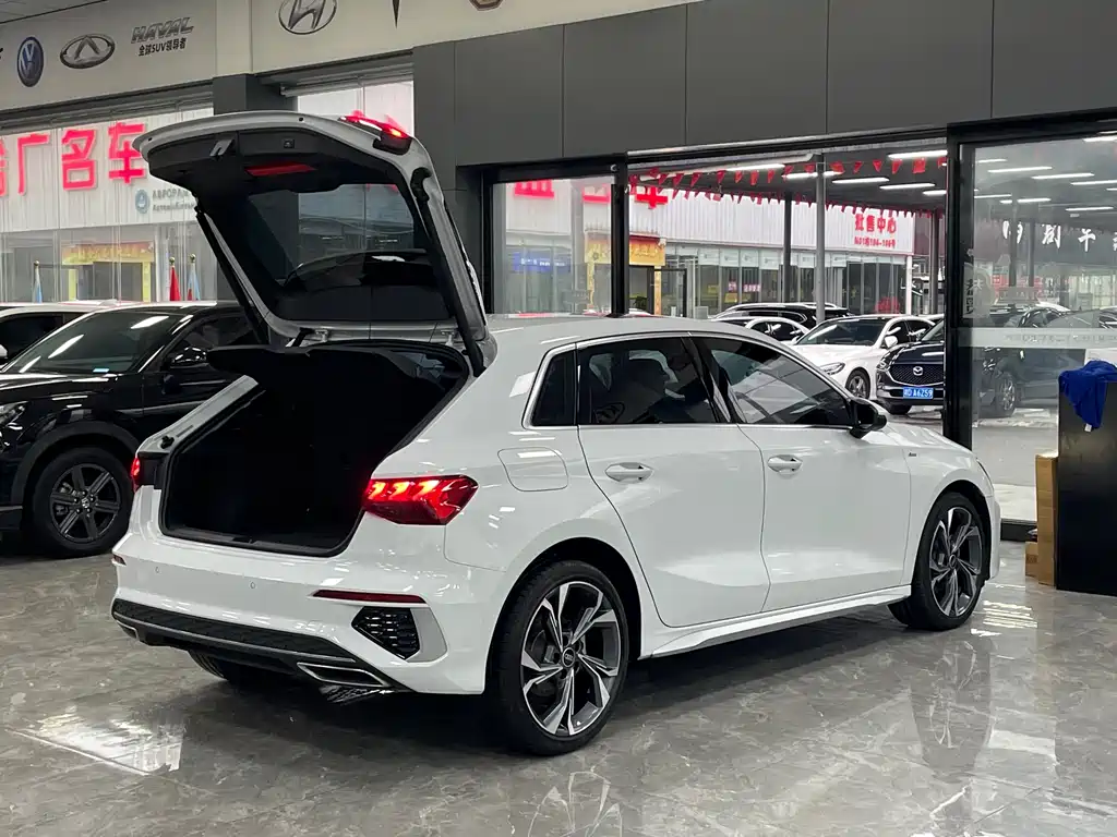 Audi A3 2022 — фото 16