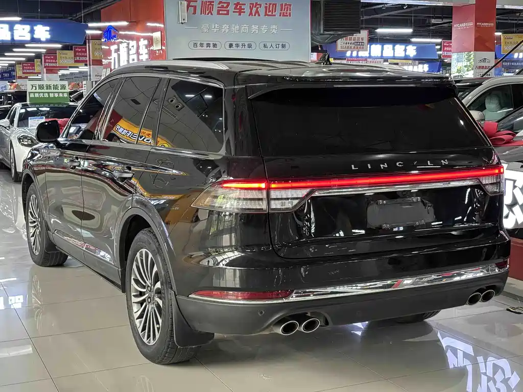 Lincoln Aviator 2022 — фото 22