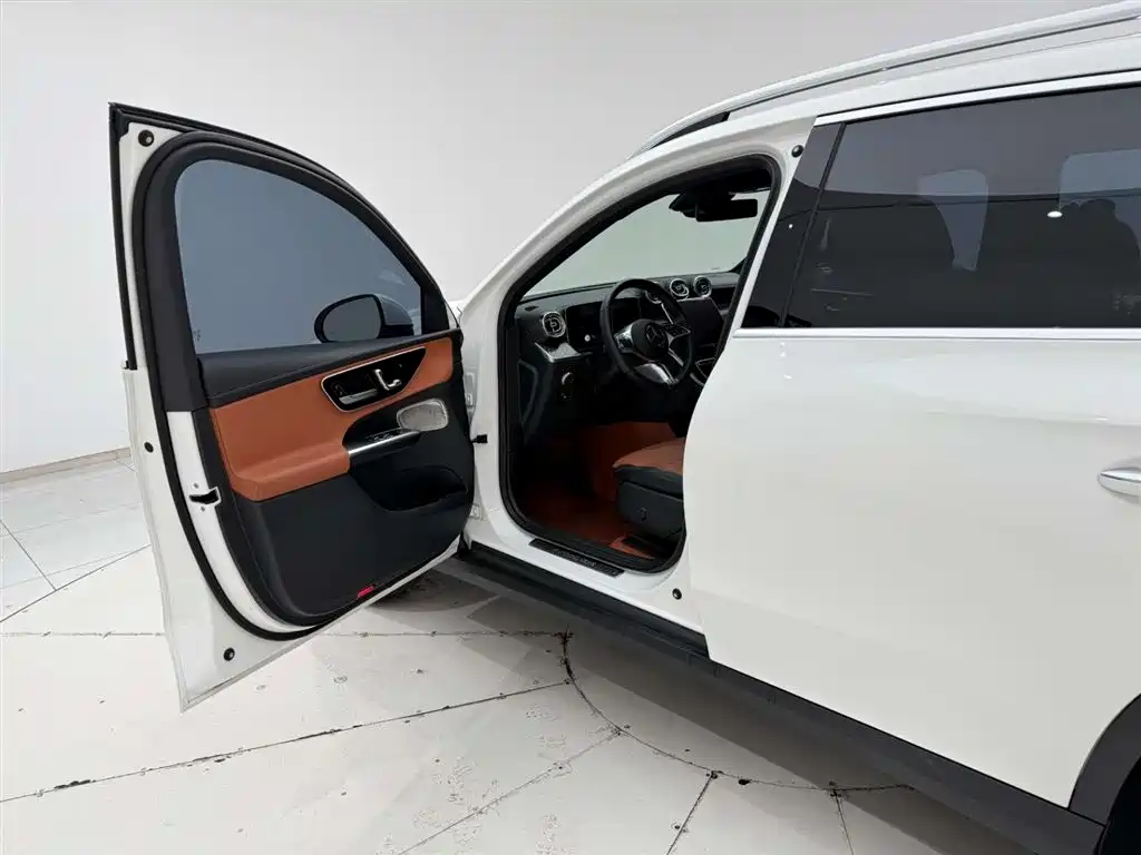 Mercedes-Benz GLC 2023 — фото 13
