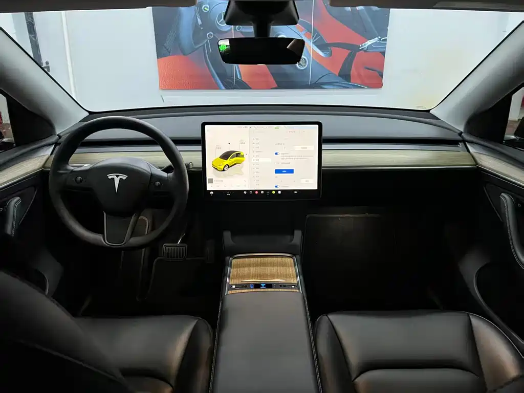 Tesla Model Y 2023 — фото 3