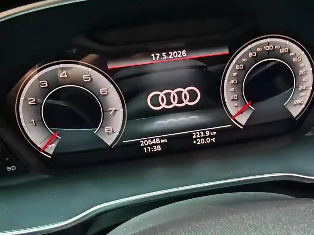 Audi Q3 2023 — фото 4