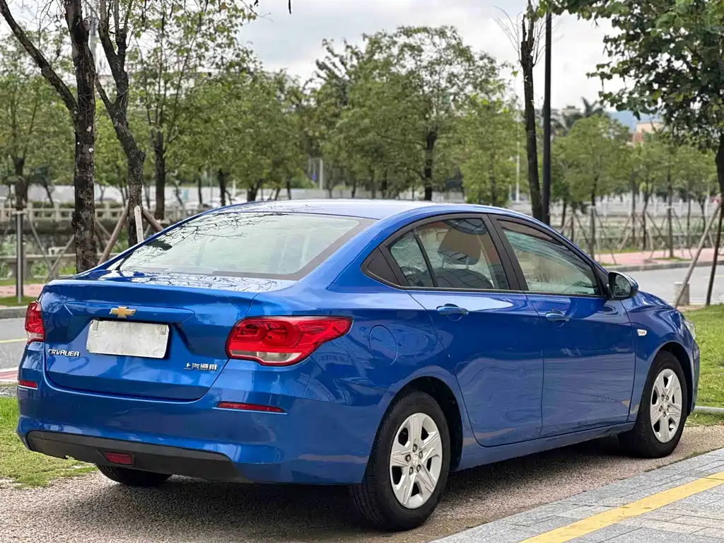 Chevrolet Cavalier 2017 — фото 16