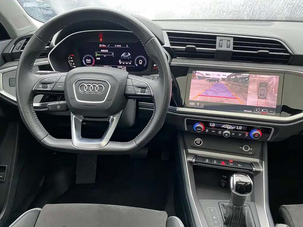 Audi Q3 2022 — фото 12